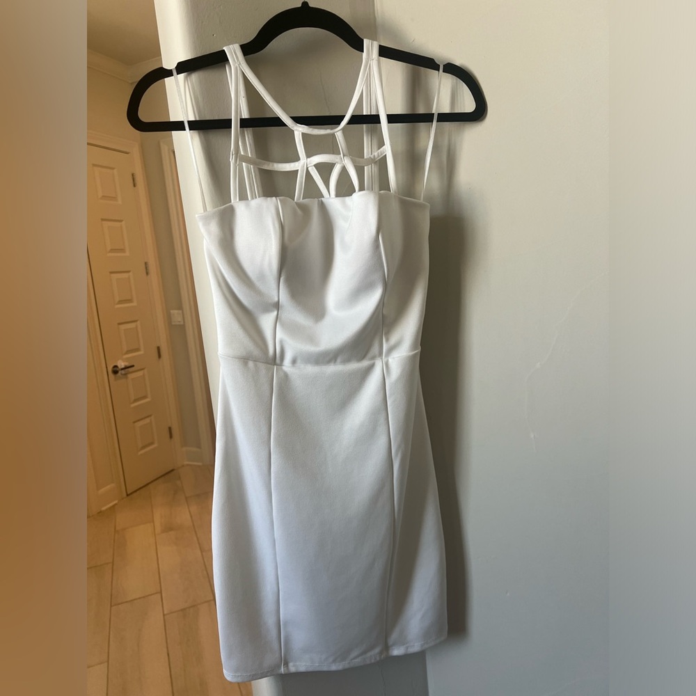 White straps dress by Guess size xs